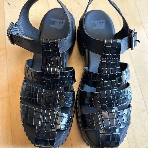 New Sorel Black Fisherman lug sole sandal, 10, PG1473 - Picture 3 of 6